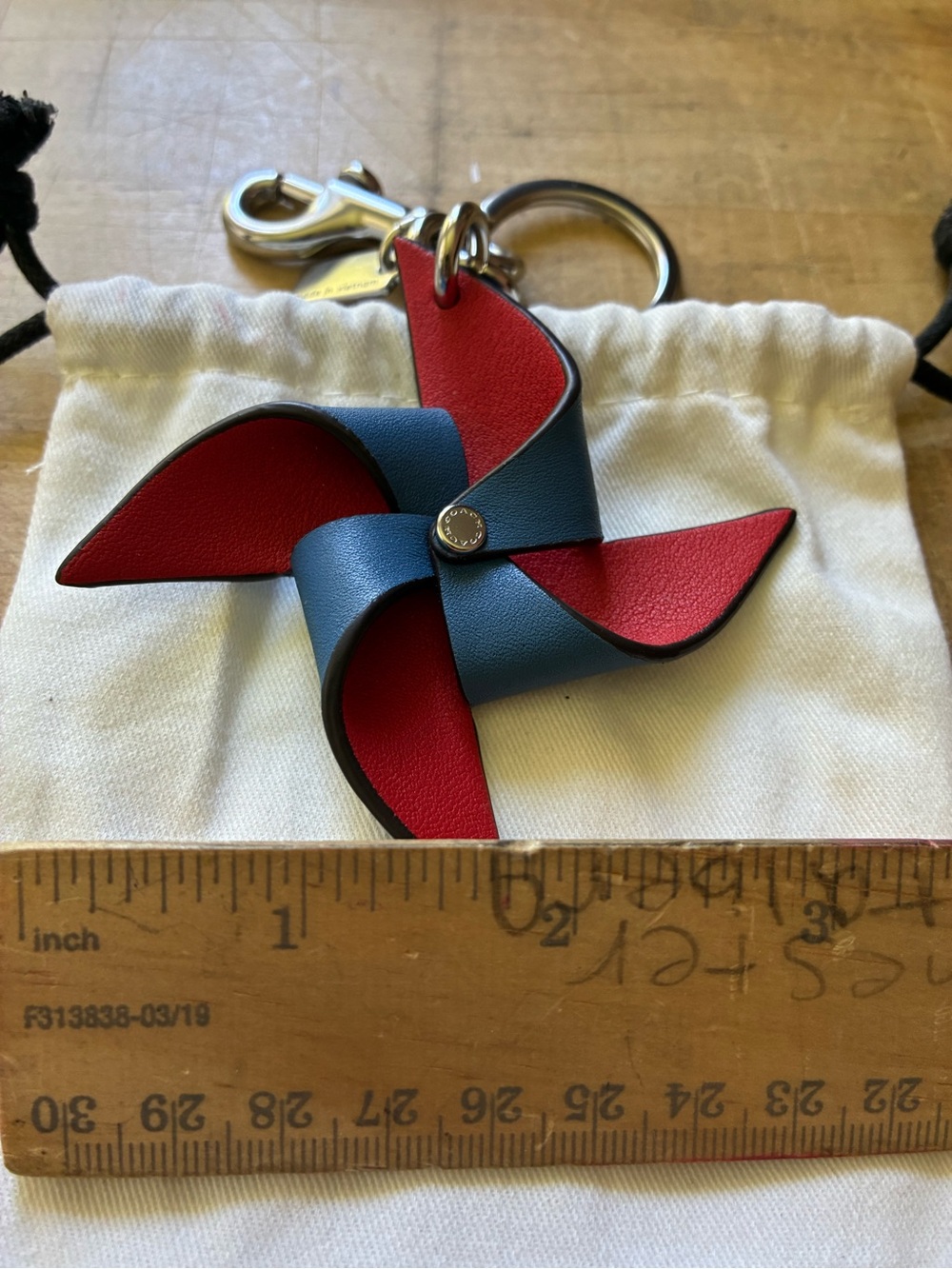 NWT Coach Pinwheel Bag Charm w Canvas Dust Bag! - Picture 4 of 5